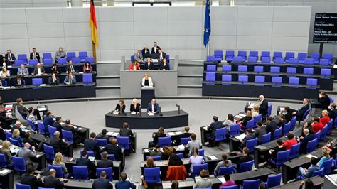 Corona Bundestag beschließt Maßnahmen für den Herbst DER SPIEGEL