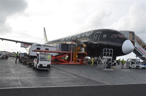 Review Air New Zealand B787 9 Economy Skycouch Auckland Papeete