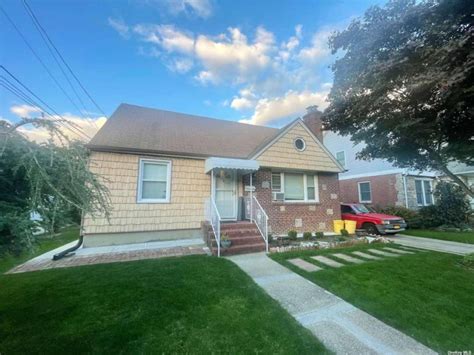 21 Spencer Street Farmingdale Ny 11735 Mls Id 3511077 Laffey