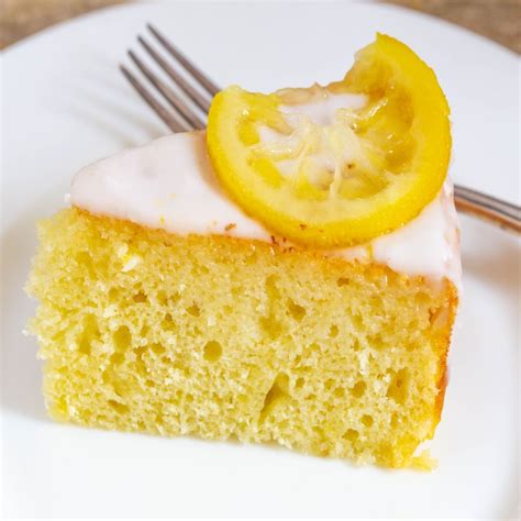 Lemon Yogurt Cake In 2020 Lemon Yogurt Cake Lemon Yogurt Lemon Recipes