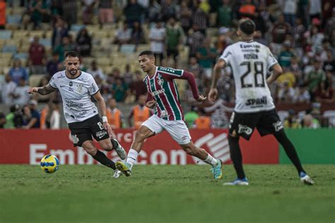 Corinthians Marca No Fim E Empata O Fluminense Pela Semifinal Da