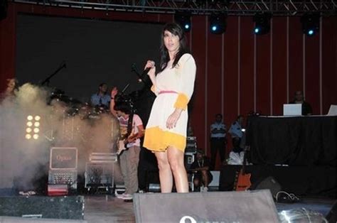 Hande Yener Den Frikikli Konser