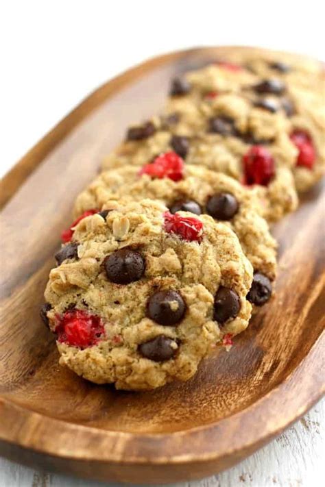 Chocolate Chip Oatmeal Cookies With Fresh Cranberries The Pretty Bee