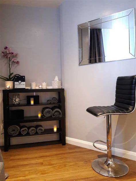 Therapy Treatment Beauty Massage Room For Rent Treatment And