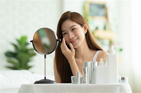 Anti Kusam Ini Kandungan Skincare Yang Mampu Mencerahkan Wajah