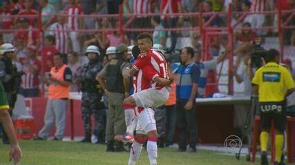 Precisando vencer por semifinal Náutico só tem um tropeço contra o