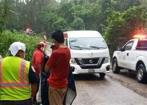 Camioneta Se Sale De La Carretera Tacotalpa Tapijulapa