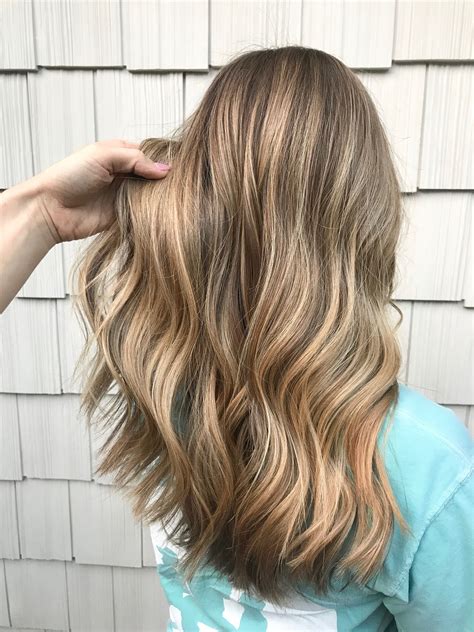 Three Techniques Used To Get A Nice Honey Blonde Hair Dos Hair Honey Blonde