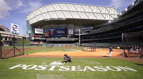 Minute Maid Park roof history - oggsync.com