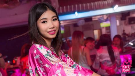 Toy Box Soi 6 Pattayas Popular Short Time Bar Bikini Party Gallery