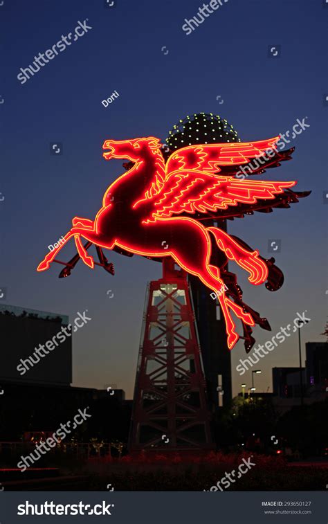 Original Pegasus Figure Dallas Pegasus Built Stock Photo 293650127 | Shutterstock