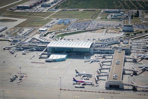 Budapest Airport Is One Of The World S Top Transport Companies