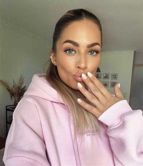 Unghie Nude Idee Classiche E Variazioni Da Provare Deabyday