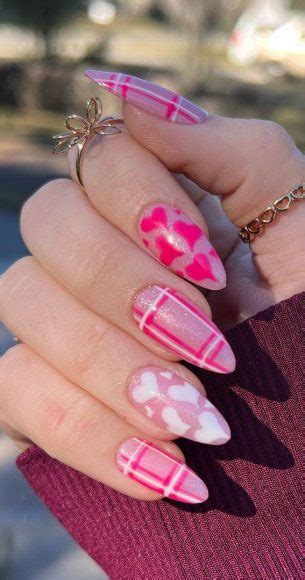 59 Cutest Valentine S Day Nails To Wear Right Now Pink White Hearts