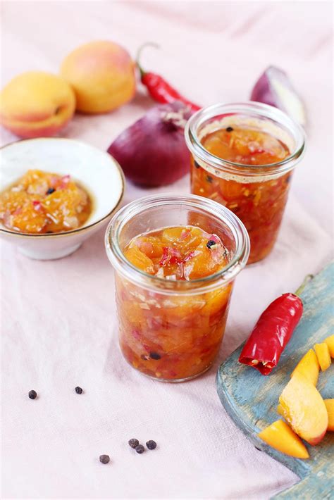 Rezepte für eingelegte Aprikosen Likör oder Chutney Chutney