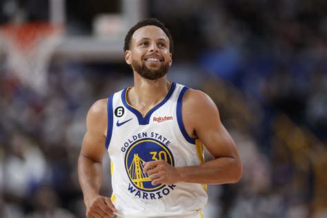 Steph Curry Made Nba History In Grizzlies Warriors Game Fastbreak On