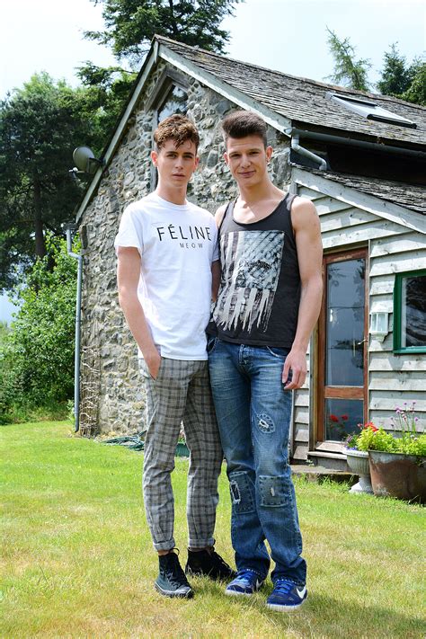 Jeune Salope Gay Suce Une Grosse Queue GayMobile Fr