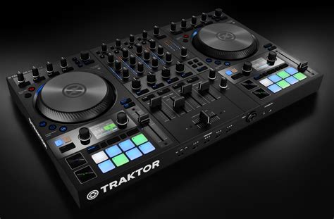 Native Instruments dévoile les contrôleurs DJ Traktor Kontrol S4 et S3 ...