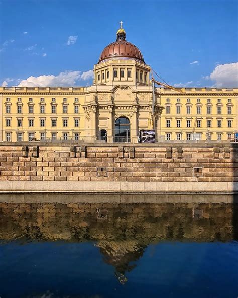 Uta Auf Instagram Das Berliner Schloss Sieht Aus Als W Rde Es Schon