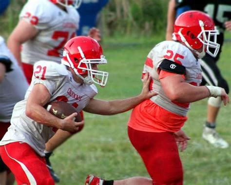 High School Football Cardinals Fall At Home To Jackets Mountain Top