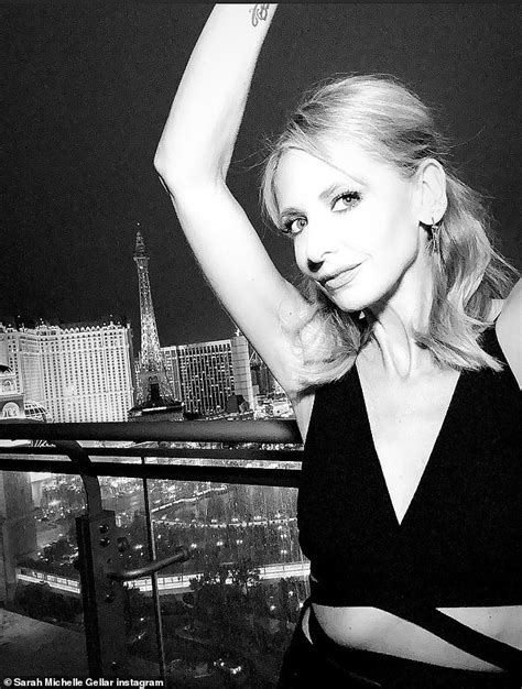 Sarah Michelle Gellar Dazzles In Black Leather Hot Pants And A Crop Top For Trip To Las Vegas