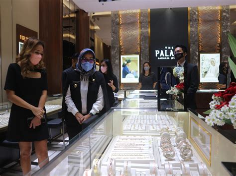 The Palace Jeweler Lepas Berlian Seharga Rp Ribu