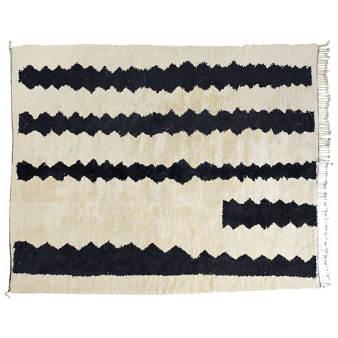 Modern Moroccan Beni Mrirt Rug - Black/White - MAYA - Balancer