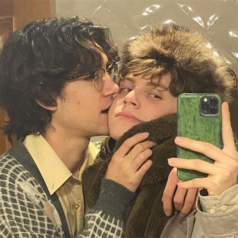 Pin By Lia On Drawing Reference Poses In Cute Gay Cute Gay Couples Gay Relationship