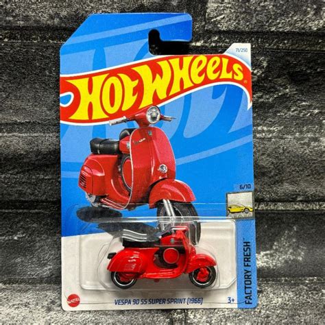 Jual Hot Wheels Vespa Ss Super Sprint Merah Original Sni Shopee Indonesia