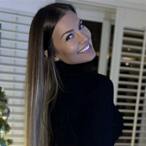 Lilly Sanders - YouTube