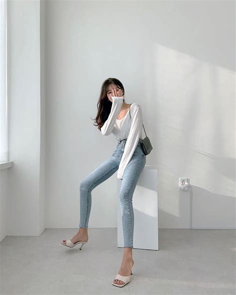 Quý cô chuyên diện quần skinny jeans gợi ý kiểu giày dép kết hợp siêu ăn ý với mẫu quần hot