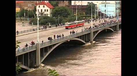 Povodne 2002, Praha (vzpominka 10let) - YouTube