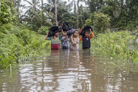 Mendengar Kisah Masyarakat Adat Mentawai Bertahan Menghadapi Paksaan