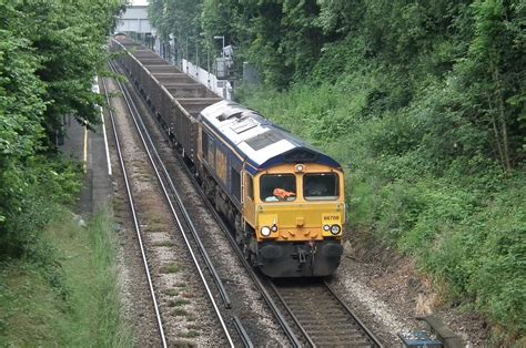 66708 Albany Park GB Railfreight Class 66 No 66708 Pass Flickr