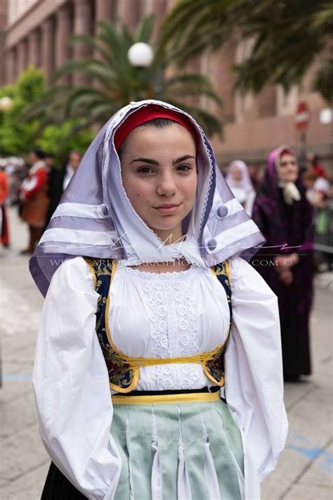 Sardinian People Amazing People Religious Art World Cultures Nun