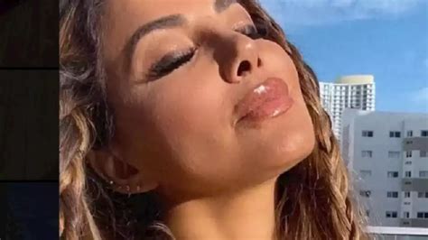 Aleida Nu Ez Confirma El Bikini Estampado Con M S Estilo De La