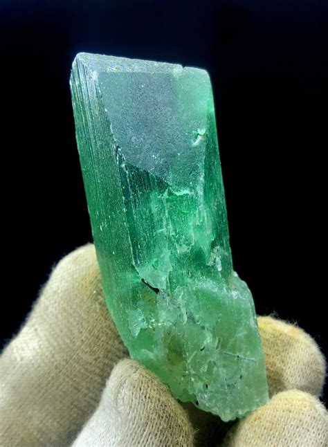 Terminated Green Kunzite Crystal Hiddenite Kunzite Kunzite Etsy In