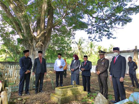 Pengadilan Negeri Majene Upacara Dan Ziarah Makam Korban Jiwa