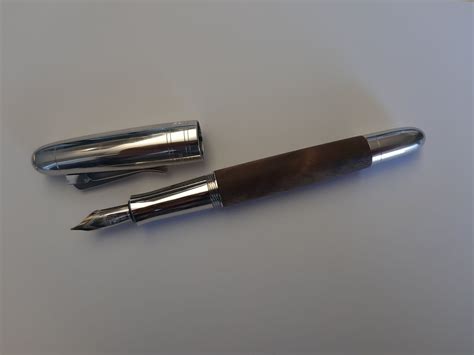 Stilou Graf von Faber Castell Füllfederhalter Magnum Walnussholz M