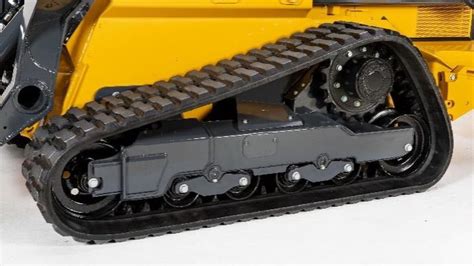 John Deere Debuts Anti Vibration Undercarriage System On The G