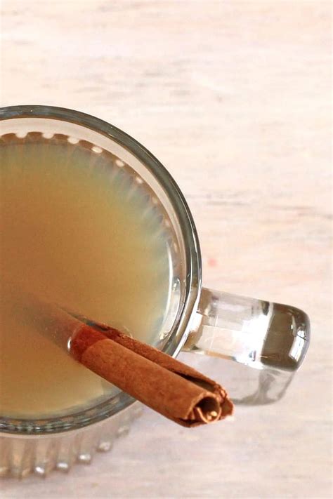 Hot Buttered Rum Classic Cocktail | Mix That Drink