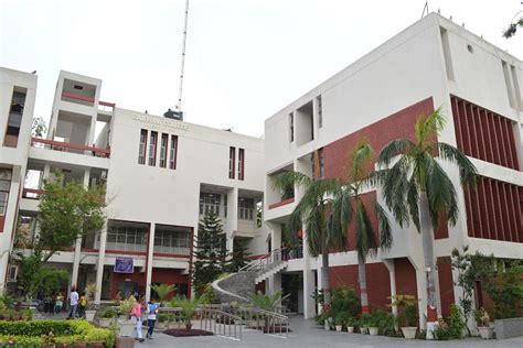 Rajdhani College New Delhi Admission Fees Courses Placements Cutoff Ranking