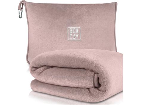 Long-Haul Flight Essentials: 15 Must-Have Items for Ultimate Comfort in