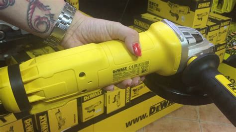 DeWALT DWE 4238 - DeWALT DWE4238 - DeWALT Winkelschleifer - DeWALT Shop ...