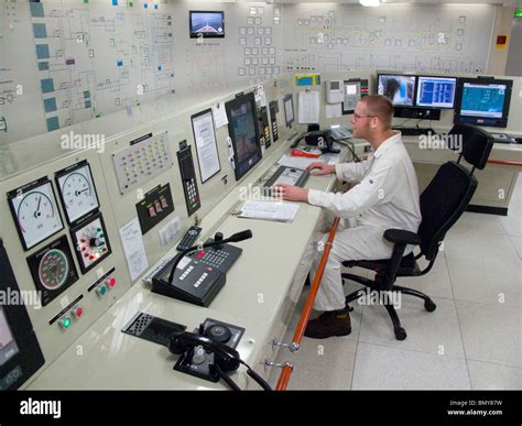 Eurodam Cruise Ship Engine Control Room Stock Photo 30102685 Alamy