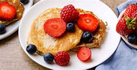 6-Ingredient Protein Pancakes You Can Cook Once and Eat All Week - Healthy Substitute