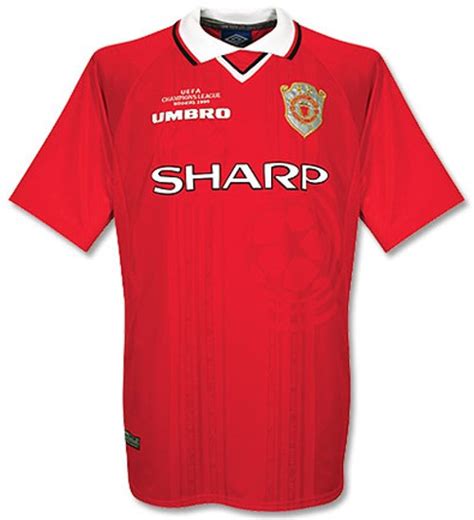 Manchester United Jerseys: 1999-2000 red, white and black home jersey picture