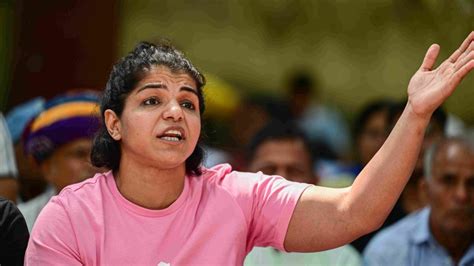 Sakshi Malik Give Shocking Statement On Babita Phogat