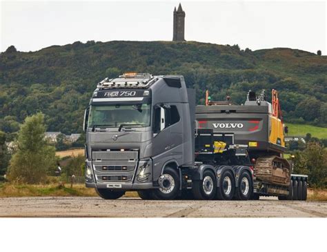 volvo fh heavy haulage tractor unit   tonne operation truck