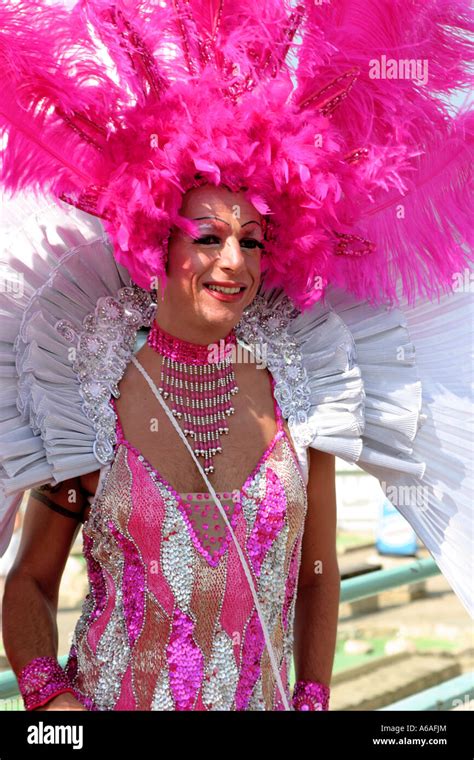 Uomo Gay Travestito Gay Gay Immagini E Fotografie Stock Ad Alta Risoluzione Alamy